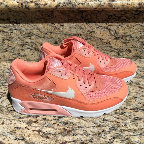 Nike Shoes - New Nike Women’s Air Max 90 SE Size 10